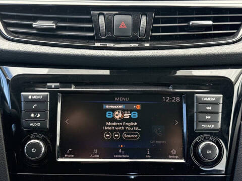 2022 Nissan Rogue Sport SV