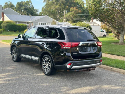 2016 Mitsubishi Outlander ES