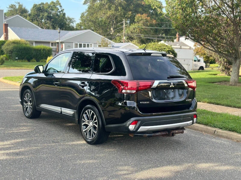 2016 Mitsubishi Outlander ES