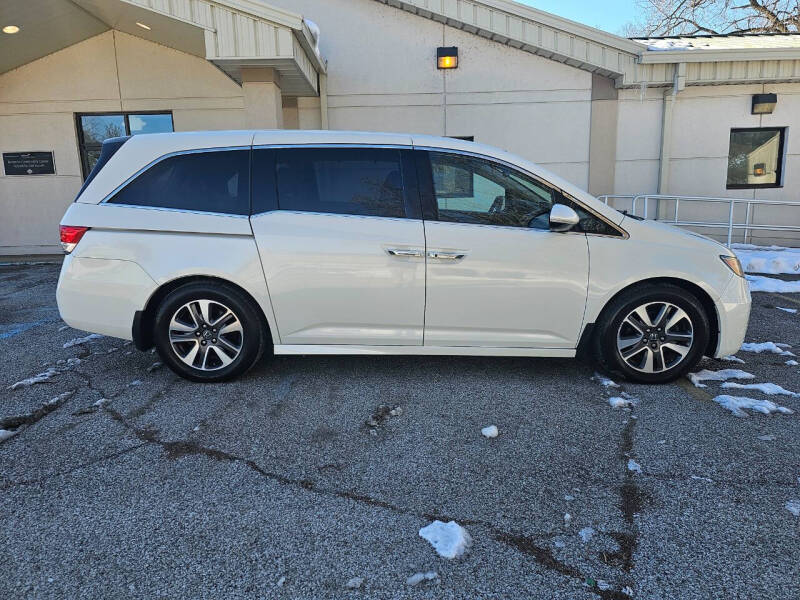 Used 2015 Honda Odyssey Touring with VIN 5FNRL5H97FB125988 for sale in Terre Haute, IN