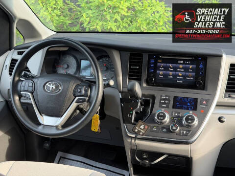 2016 Toyota Sienna LE Mobility 7-Passenger