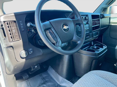 2024 Chevrolet Express 2500