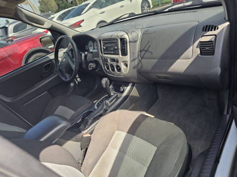 2005 Ford Escape XLT