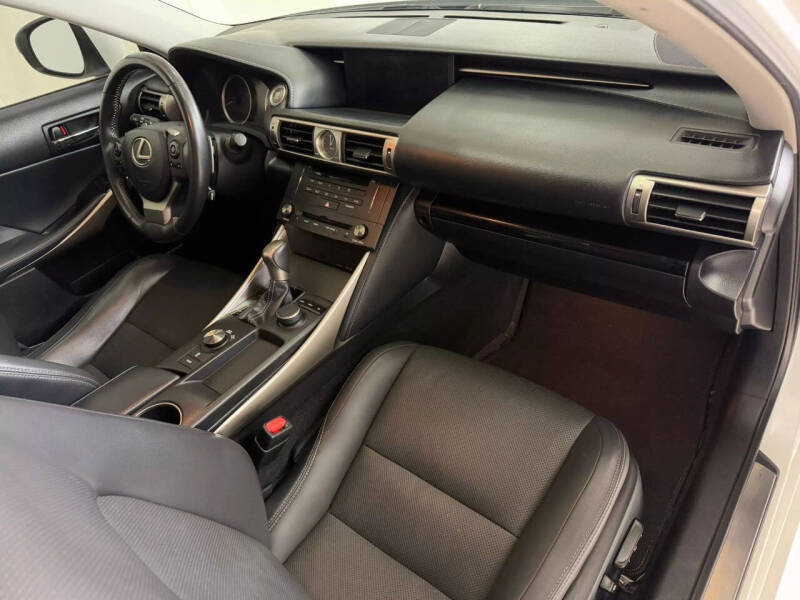 2015 Lexus IS 250 Crafted Line