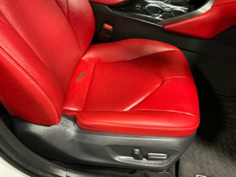 2019 Toyota Camry XSE V6