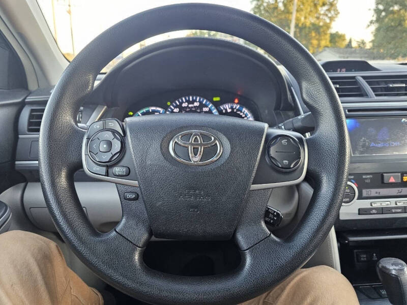 2013 Toyota Camry Hybrid LE