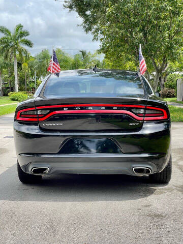 2016 Dodge Charger SXT