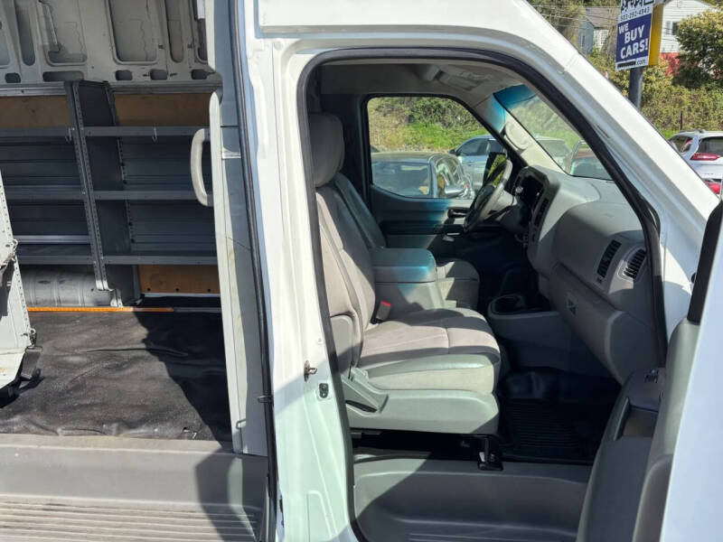 2016 Nissan NV