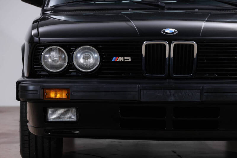 1988 BMW M5