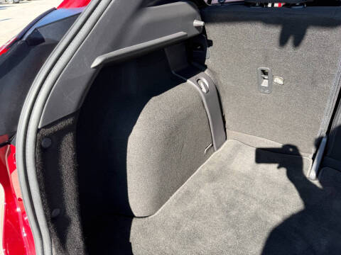 2022 Nissan Kicks SR