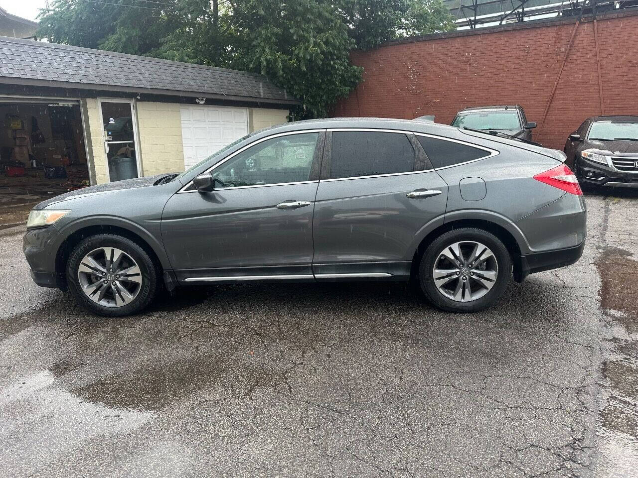 2013 Honda Crosstour for sale at Kelly Auto Group in Cleveland, OH