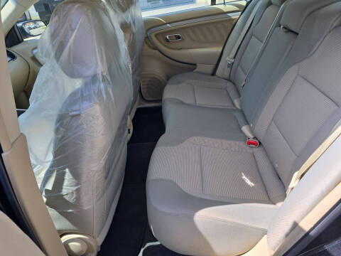 2016 Ford Taurus SEL