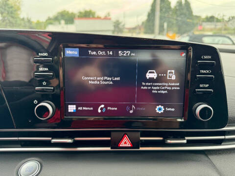 2022 Hyundai Elantra SEL