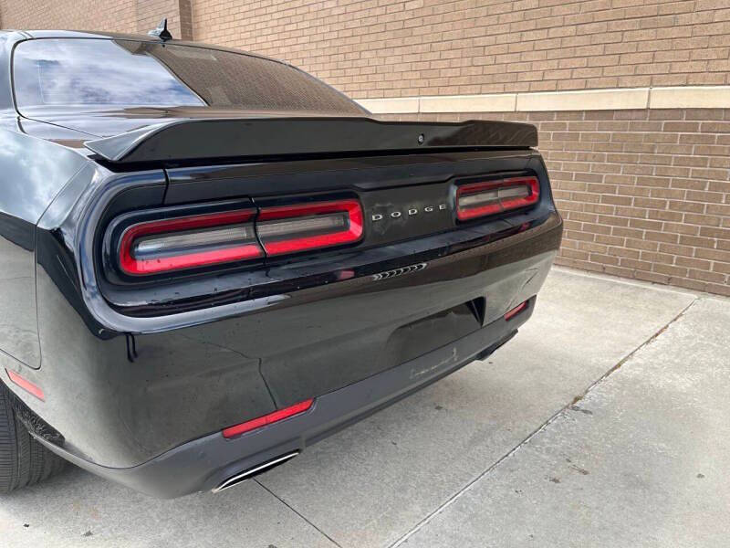 2018 Dodge Challenger SXT Plus