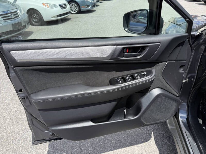 2018 Subaru Outback 2.5i