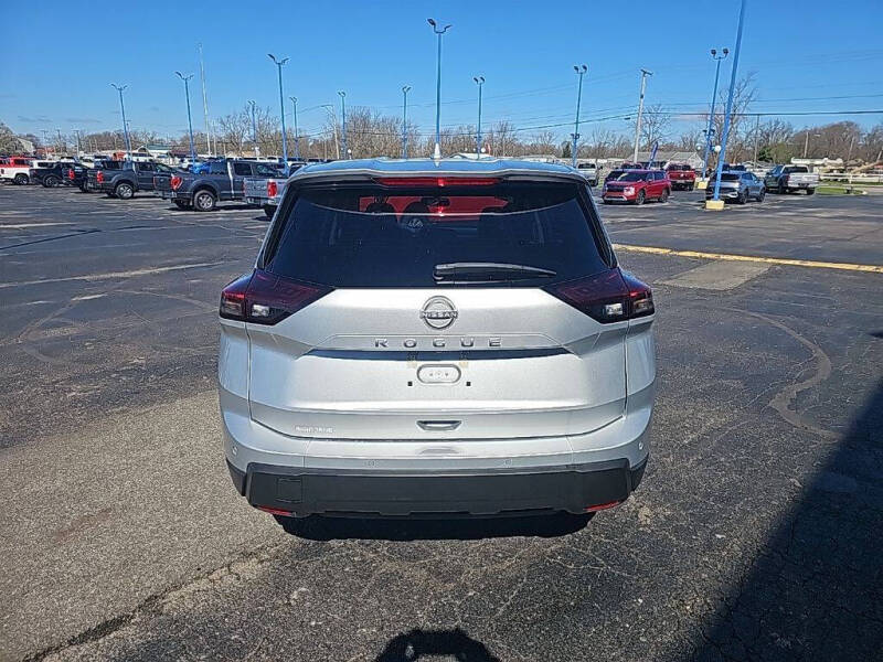 2025 Nissan Rogue SV