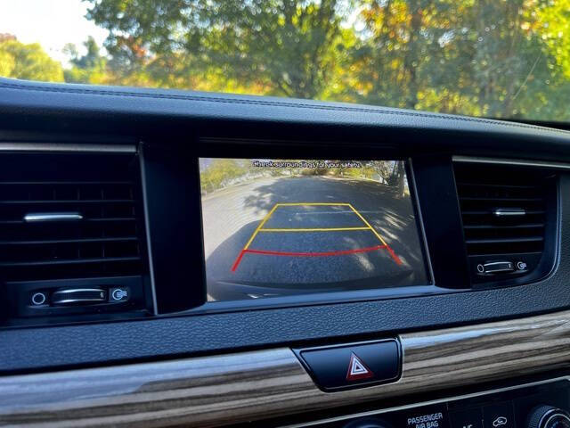 2019 Kia Cadenza Premium