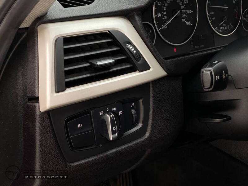 2016 BMW 3 Series 320i