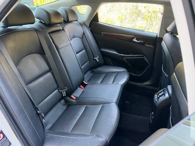 2017 Kia Cadenza Premium