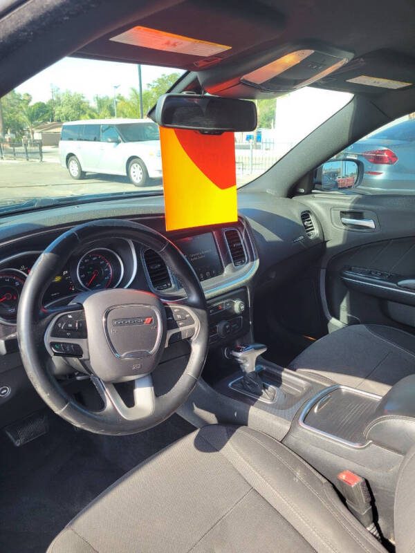 2016 Dodge Charger SXT