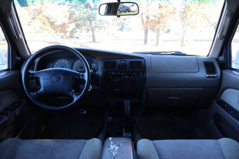 2000 Toyota 4Runner SR5