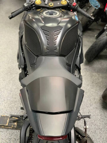 2017 Suzuki GSX-R1000