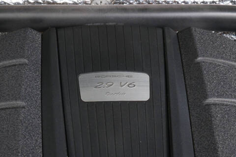 2021 Porsche Macan Turbo