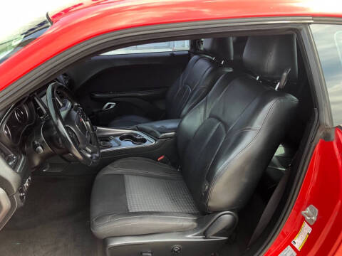 2015 Dodge Challenger SXT