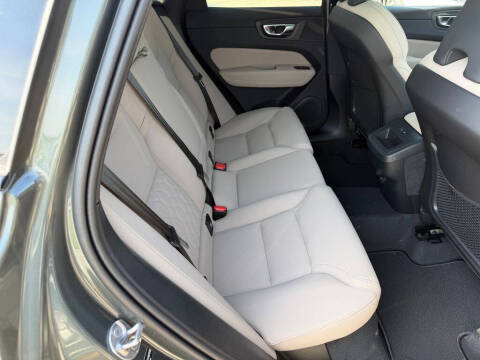 2026 Volvo XC60 B5 Core