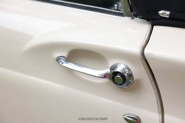 1957 Ford Thunderbird