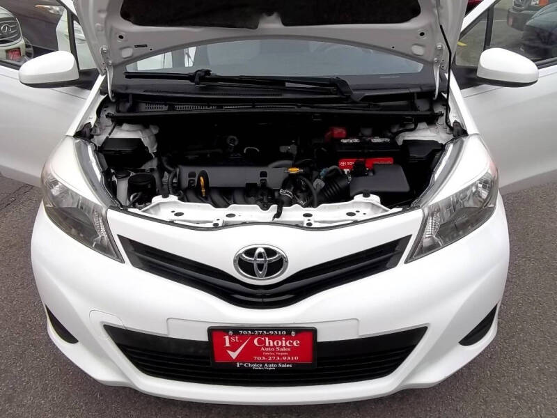 2014 Toyota Yaris 5-Door LE