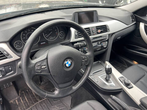 2017 BMW 3 Series 320i xDrive