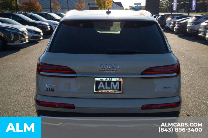 2024 Audi Q7 quattro Premium 45 TFSI