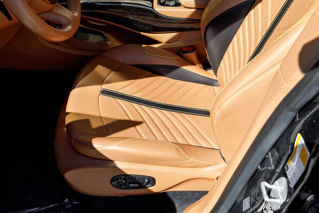 2023 Aston Martin DBX 707