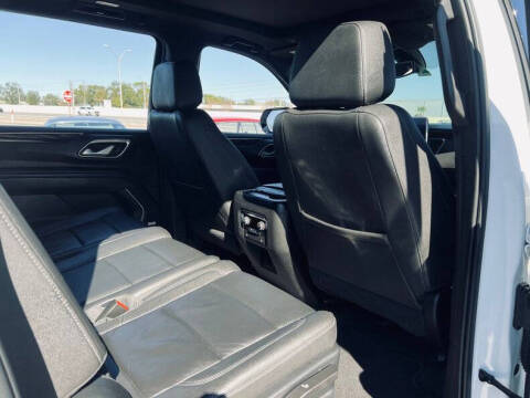 2022 Chevrolet Suburban LT