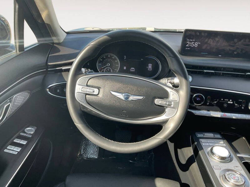2025 Genesis GV70 2.5T Standard