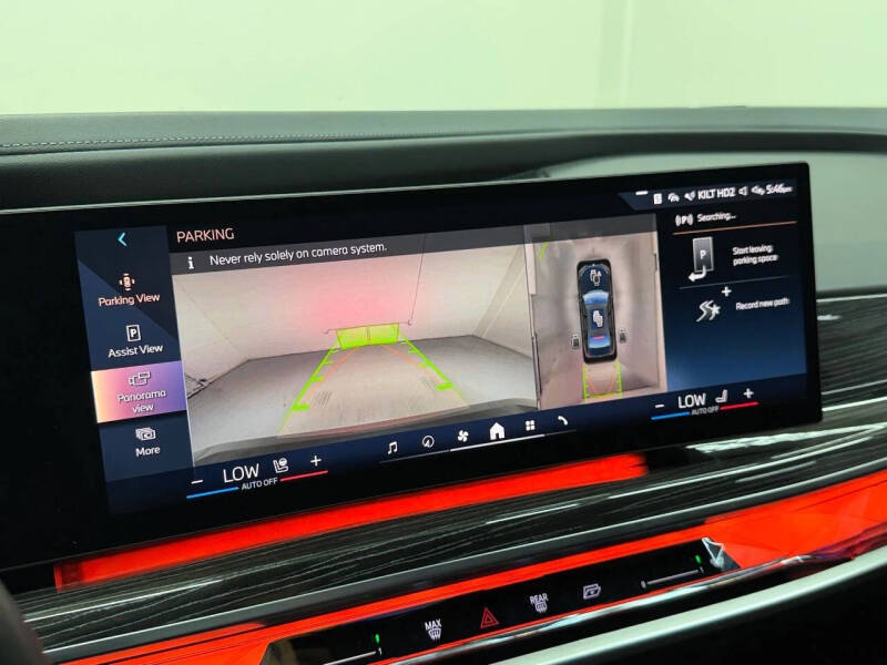 2023 BMW 7 Series 740i