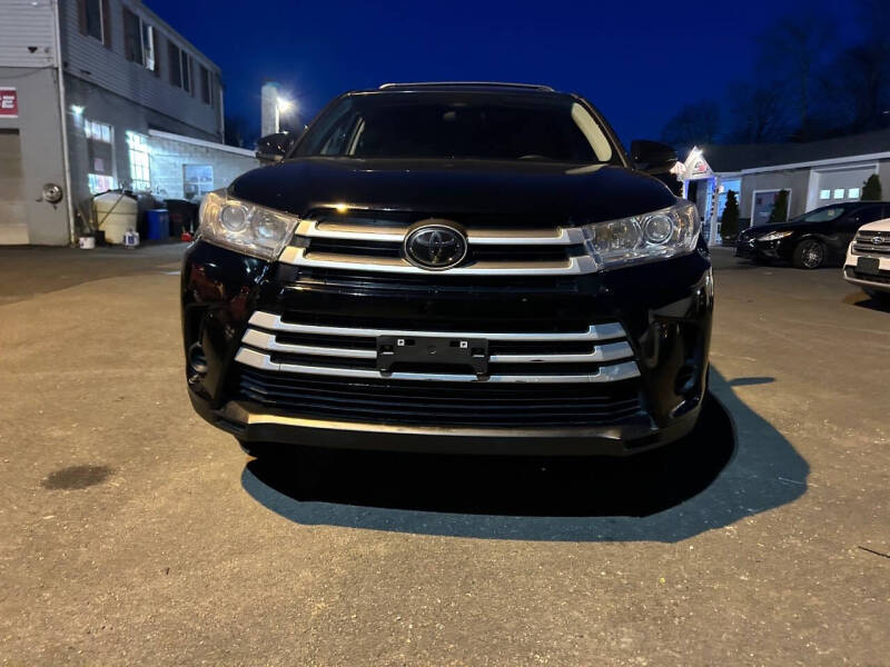2019 Toyota Highlander LE