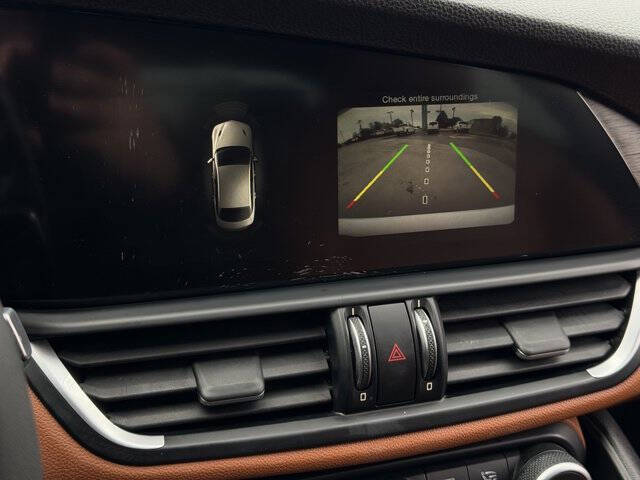 2017 Alfa Romeo Giulia Ti