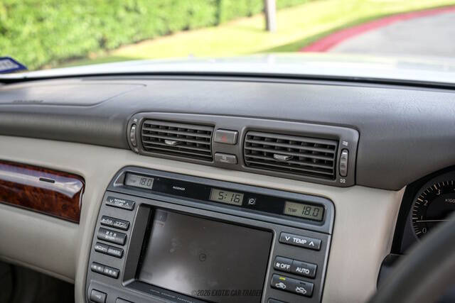 2000 Toyota Crown