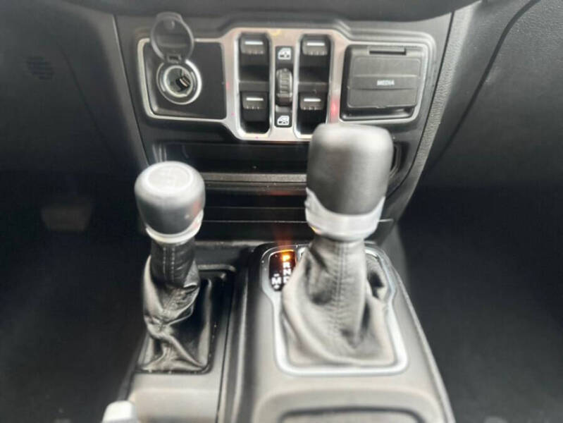 2021 Jeep Gladiator Willys