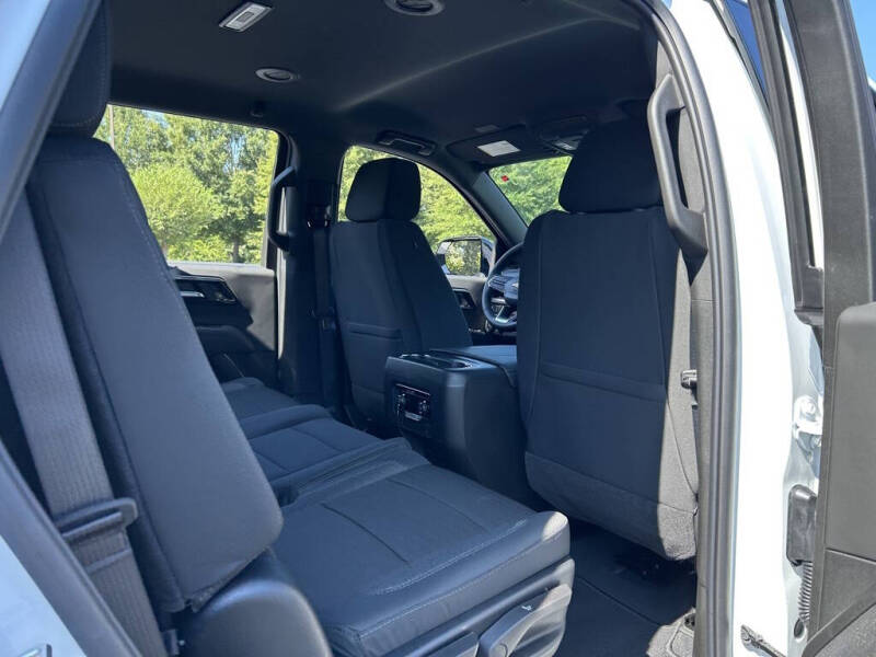 2025 Chevrolet Tahoe LS