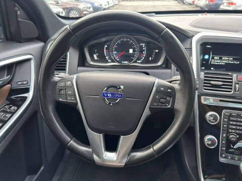 2016 Volvo XC60 T6 Drive-E Platinum