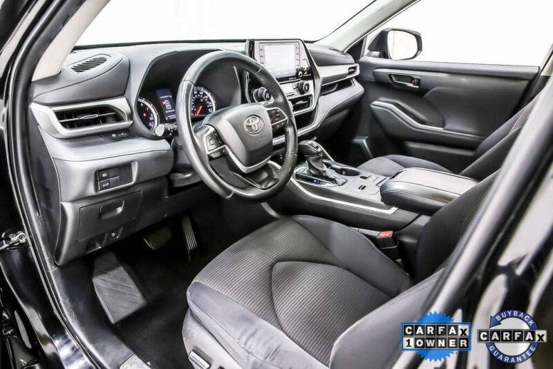 2022 Toyota Highlander LE