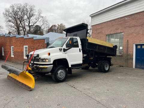 2005 Chevrolet Kodiak C5500 for sale at SETTLE'S CARS & TRUCKS in Flint Hill VA