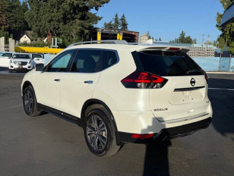 2017 Nissan Rogue SL