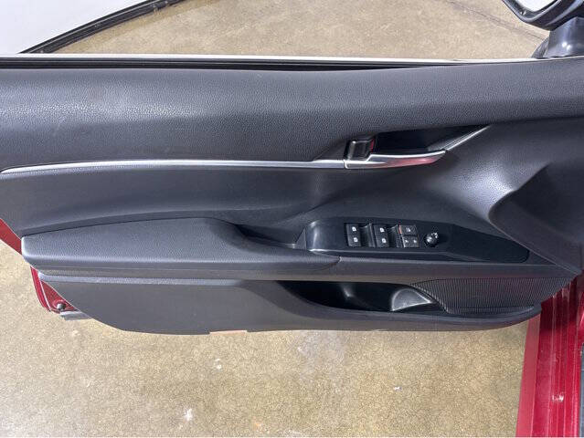 Used 2019 Toyota Camry LE with VIN 4T1B11HK9KU683373 for sale in Madison, WI