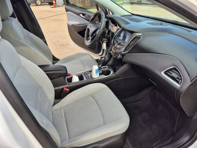 2019 Chevrolet Cruze LS