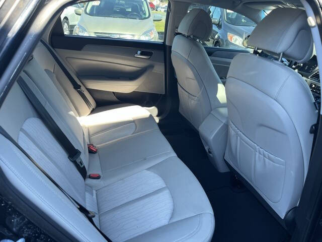 2017 Hyundai Sonata Hybrid SE