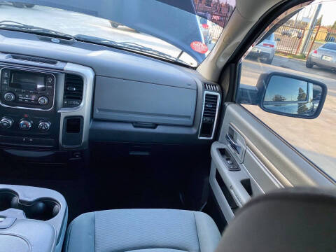 2013 RAM 1500 SLT